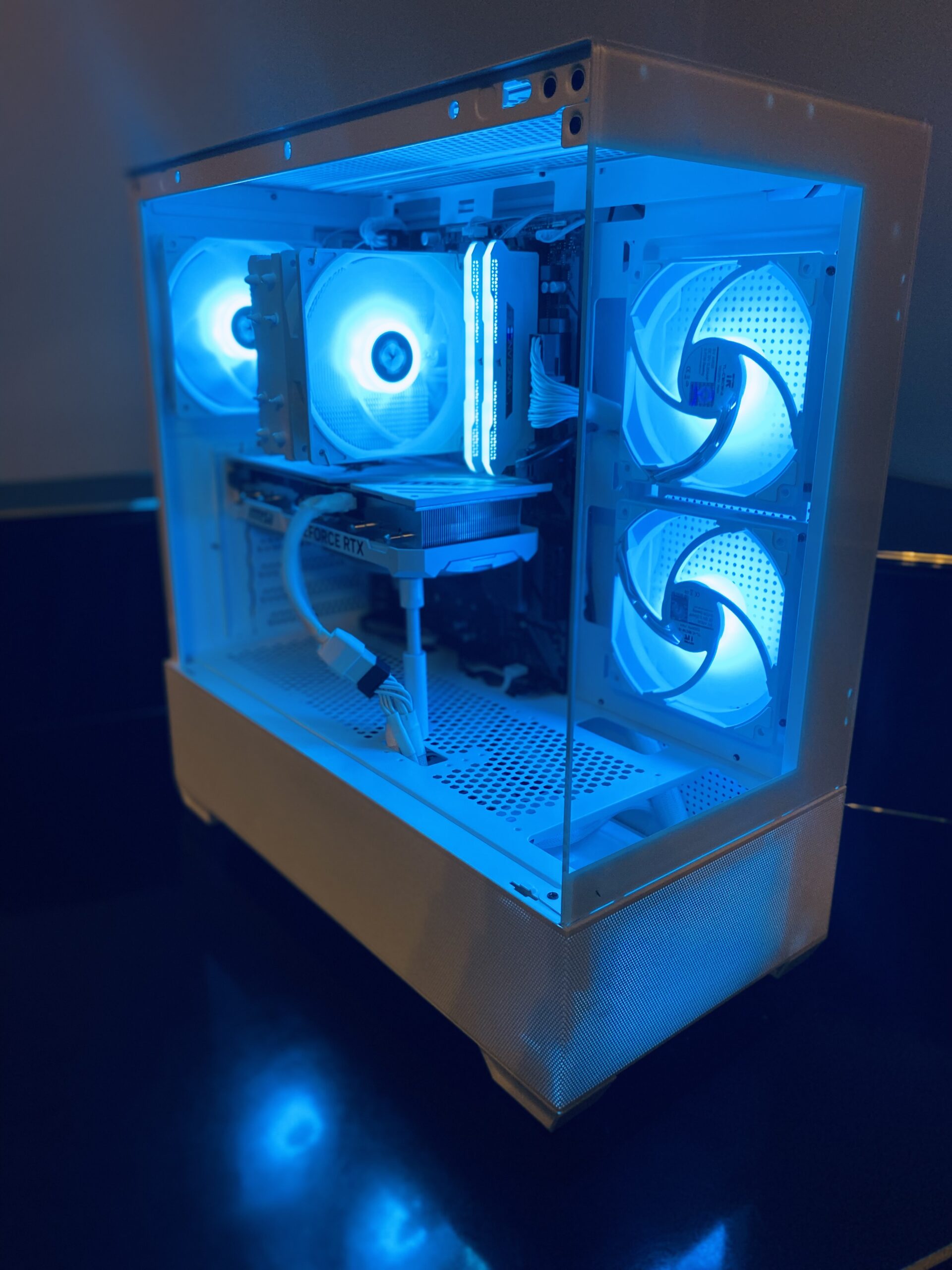 Ryzen 7 5800x3D/ Rtx 4070 ti S 16gb/ 32gb/ 1TB